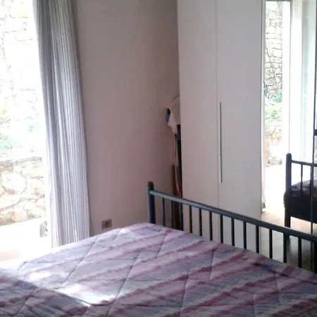 Apartman With 2 Bedrooms In Lago With Enclosed Garden 700 M From The Beach *